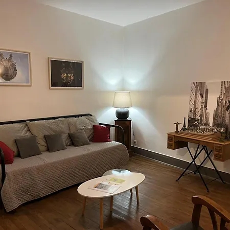 Ne Restez Pas A Quai Apartment Tours