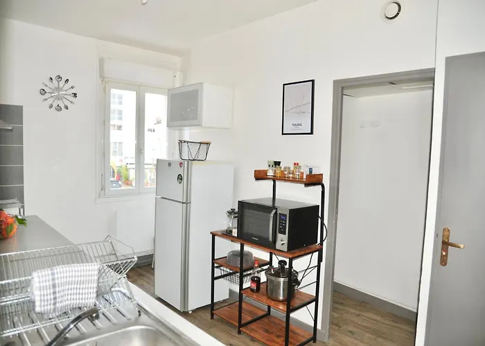 Ne Restez Pas A Quai * Tours