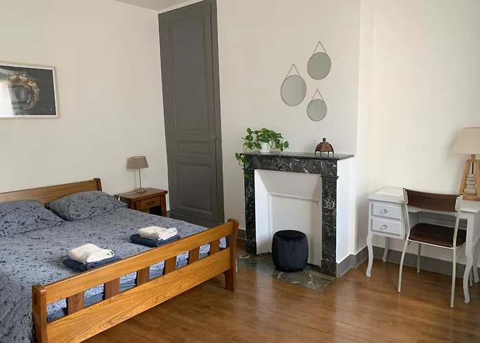 Ne Restez Pas A Quai * Tours